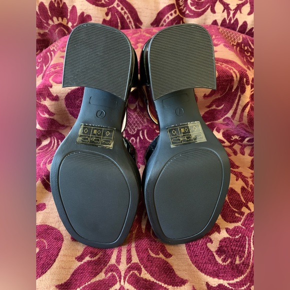 NWOT Journee Collection Sophilynn Platform Heel Mary Jane Pump Black Patent Sz 7 - Picture 5 of 8